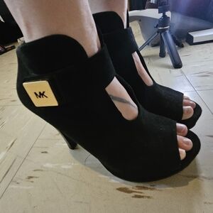 Michael kors, black, suede heels